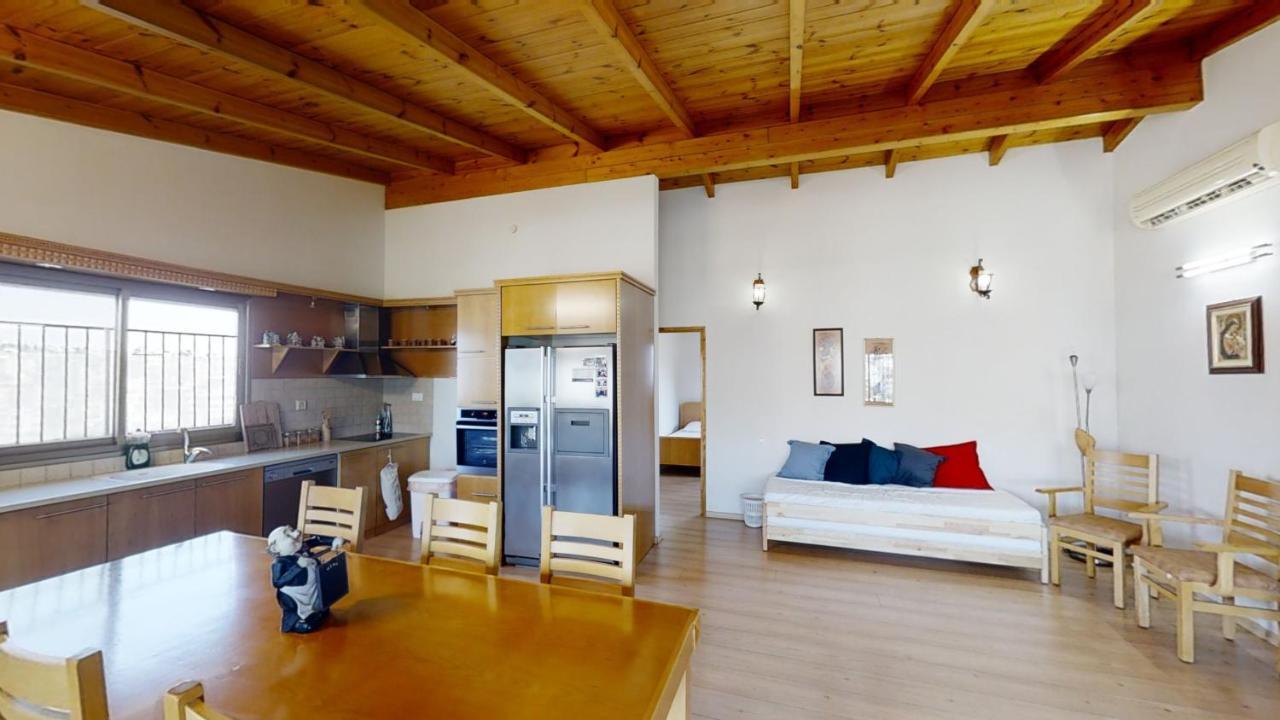 Cozy Wood Apartment With Great View To Nazareth Exterior photo